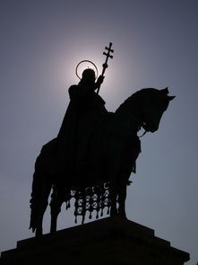 (末日守卫百科)深入揭秘末日守卫: 战士们的坚守与绝对忠诚的故事