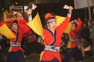 (韩国综艺偶像请回答)偶像，作为流行文化的重要组成部分，一直以来都是年轻人追逐的焦点。以下是一篇关于偶像的原创文章，共计1179个字，将从多个角度进行分析和介绍。