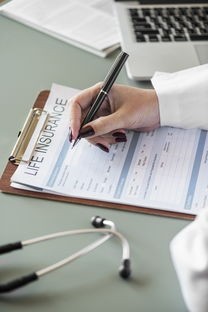 (养成我的怪物男友游戏百度云)养成我的怪物男友是一款融合了养成、恋爱和奇幻元素的手机游戏。自游戏上线以来，它凭借其独特的游戏玩法和丰富的剧情内容吸引了大量玩家。以下是对该游戏的深入分析，包括游戏内容、玩法、角色设定以及常见问题的解答。