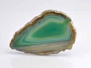 (绿色宝石有哪些功效)绿色宝石的世界，分类、特点、应用及常见问答